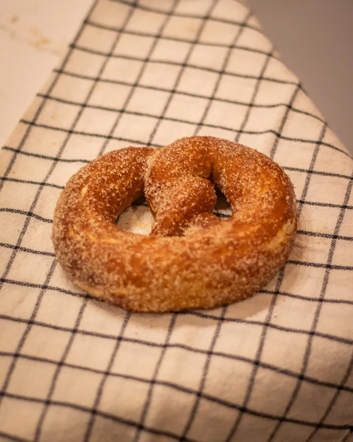 Brezel de Canela y Azúcar